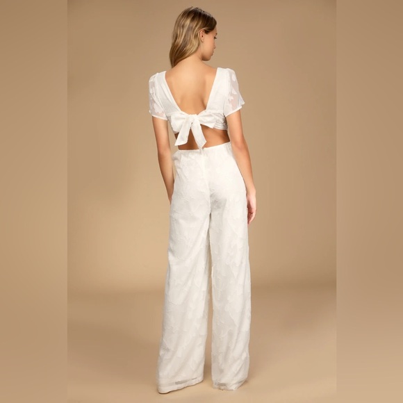 NEW Lulus Romantic Desire Ivory Floral Burnout Tie-Back Jumpsuit Size XS - Picture 4 of 9